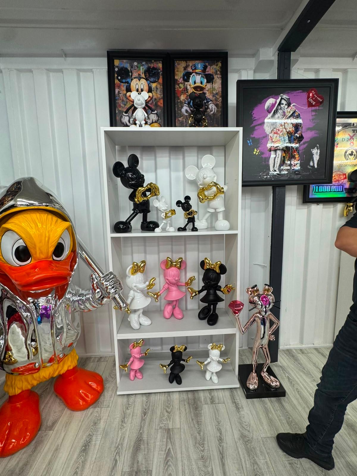 POP ICONART gallery shelf